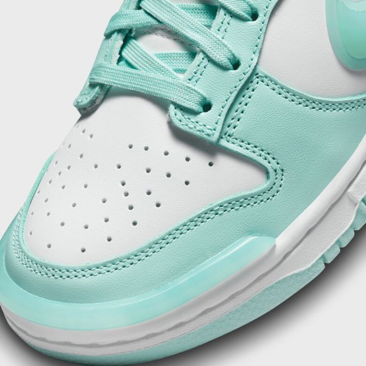WMNS Dunk Low Twist