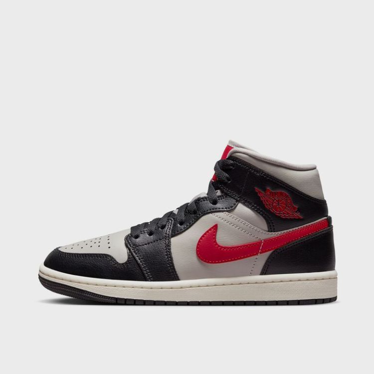 WMNS Air Jordan 1 Mid