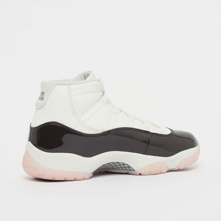 WMNS Air Jordan 11 Retro
