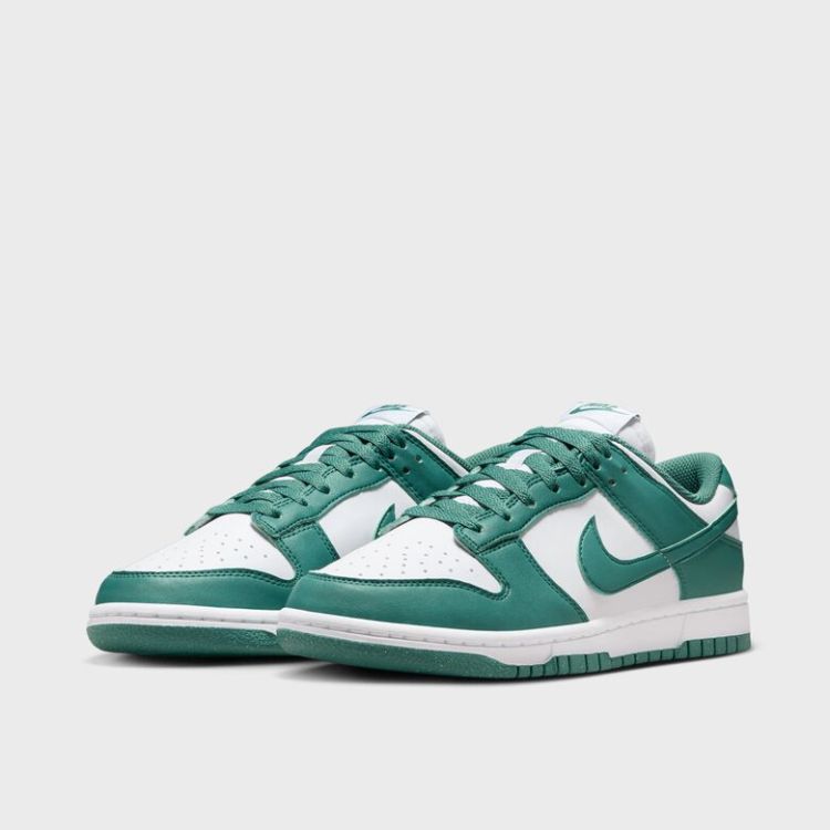 WMNS Dunk Low