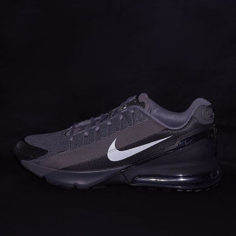 Air Max Pulse Roam