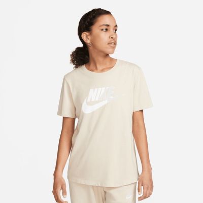 Sportswear Essentials Logo T-Shirt