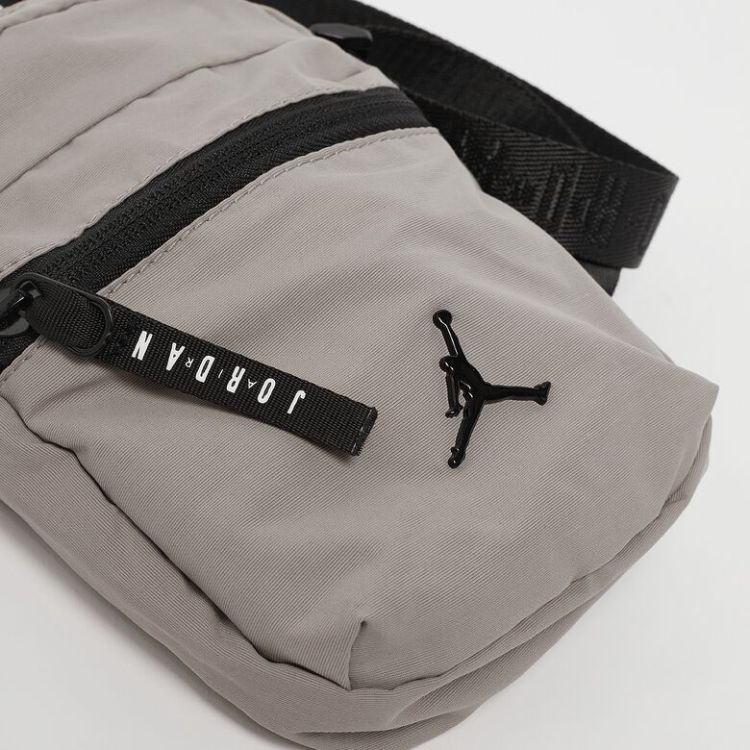 Airborne Cross Body