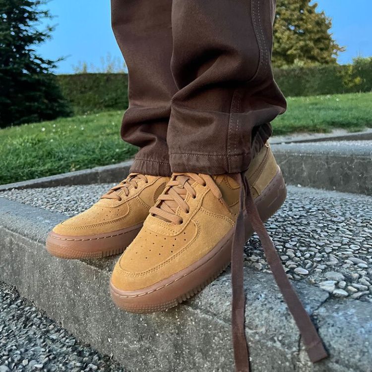Air Force 1 LV8 3 (GS)