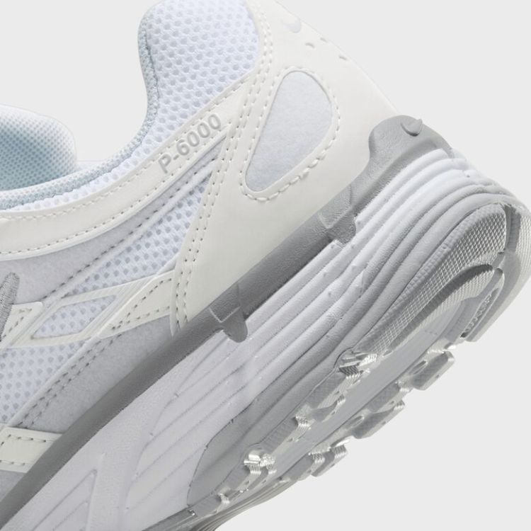WMNS P-6000