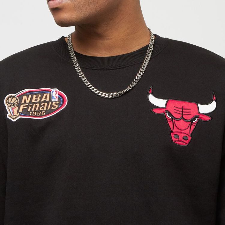 NBA Team First Satin Fleece Crew Chicago Bulls