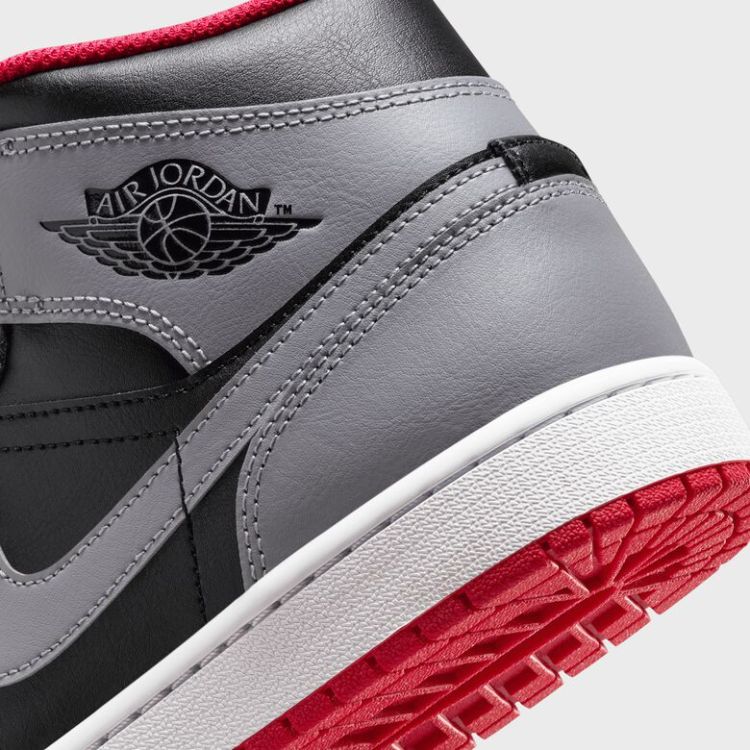 Air Jordan 1 Mid
