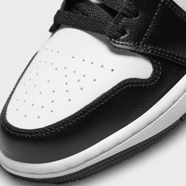 WMNS Air Jordan 1 Low