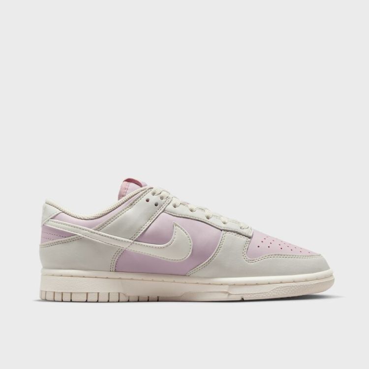 WMNS Dunk Low Next Nature