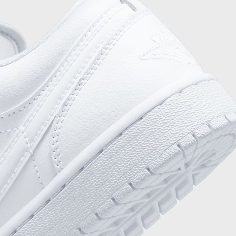 WMNS Air Jordan 1 Low