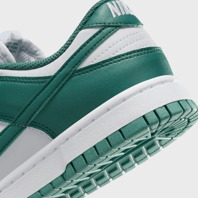 WMNS Dunk Low