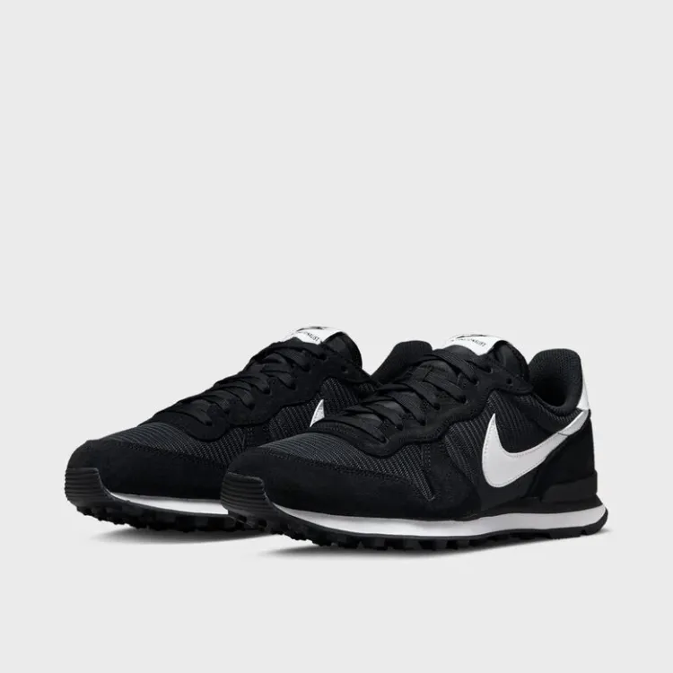 WMNS Internationalist