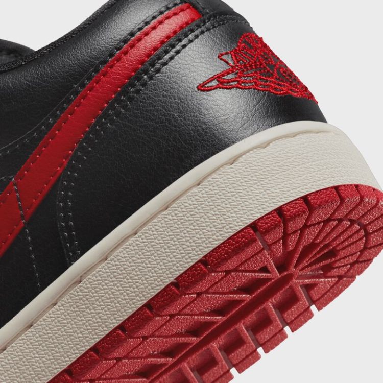 WMNS Air Jordan 1 Low